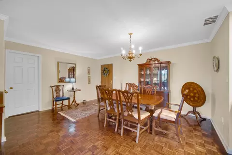 Dining - 910 Ridge Rd #405, Munster, IN 46321 photo 2 of 5