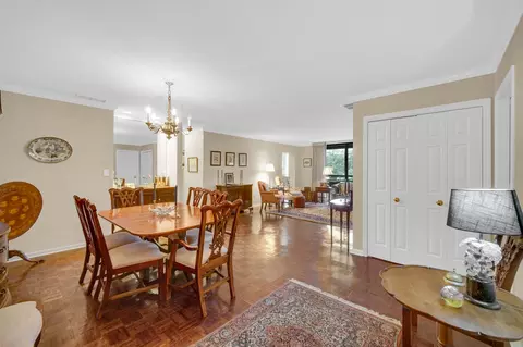 Dining - 910 Ridge Rd #405, Munster, IN 46321 photo 1 of 5