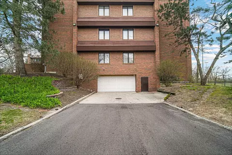 Exterior - 910 Ridge Rd #405, Munster, IN 46321 photo 9 of 11