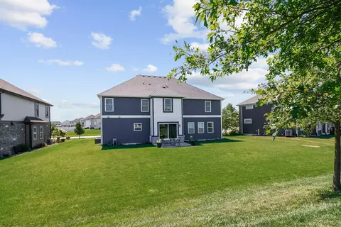Exterior - 9108 Zinnia Dr, Saint John, IN 46373 photo 4 of 5