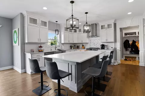 Kitchen - 9108 Zinnia Dr, Saint John, IN 46373 photo 3 of 3