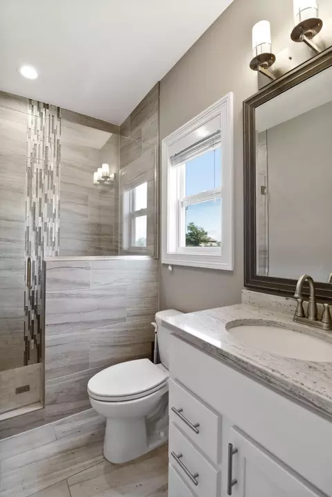 Bath - 9108 Zinnia Dr, Saint John, IN 46373 photo 5 of 5
