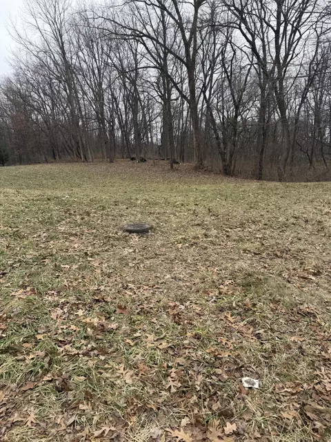 2400 Throughwoods Dr, Valparaiso, IN 46385 photo 2