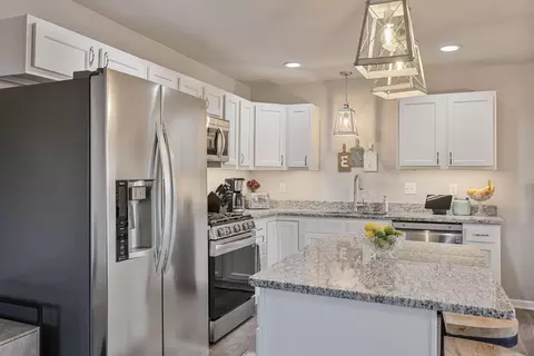 Kitchen - 1201 Tower Ln, Chesterton, IN 46304 photo 4 of 5