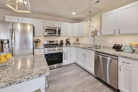 Kitchen - 1201 Tower Ln, Chesterton, IN 46304 photo 2 of 5