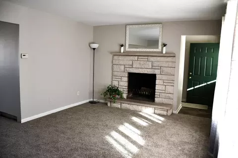 1645 Tulip Ln, Munster, IN 46321 photo 4