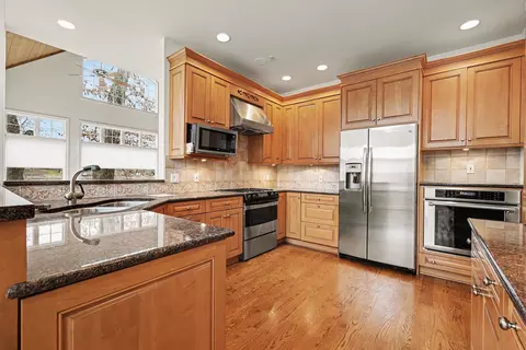 Kitchen - 74 E 600, Valparaiso, IN 46383 photo 1 of 1