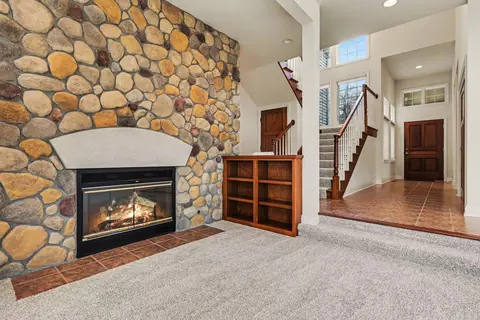 Living - 74 E 600, Valparaiso, IN 46383 photo 2 of 2