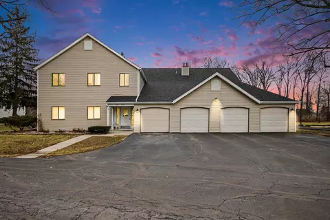 2023 Hawthorne Ln, Chesterton, IN 46304