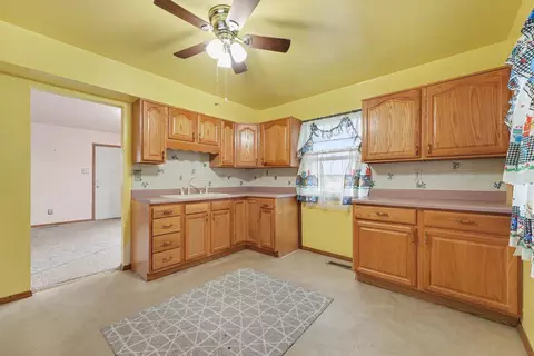 814 W Woodside Dr, Griffith, IN 46319 photo 6