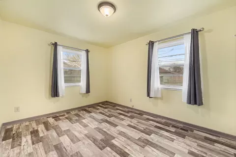814 W Woodside Dr, Griffith, IN 46319 photo 14