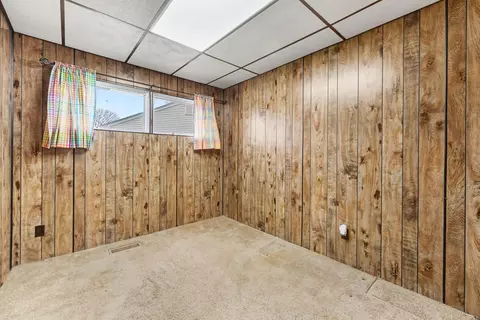 814 W Woodside Dr, Griffith, IN 46319 photo 13