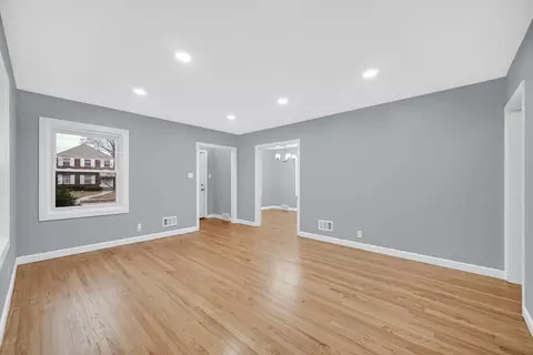 Living - 541 Taft Pl, Gary, IN 46404 photo 1 of 2