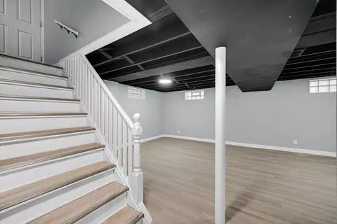 Entry Way - 541 Taft Pl, Gary, IN 46404 photo 1 of 1