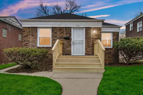 541 Taft Pl, Gary, IN 46404