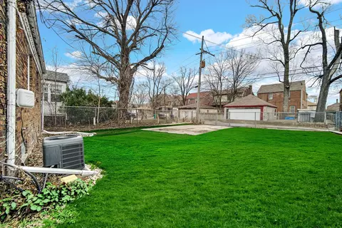 Exterior - 541 Taft Pl, Gary, IN 46404 photo 2 of 2