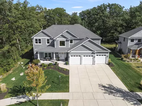 1922 Louis Dr, Crown Point, IN 46307