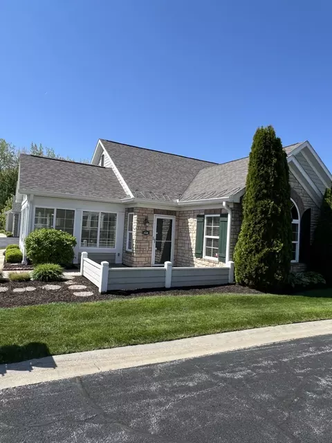 2340 Allison Cir, Valparaiso, IN 46383