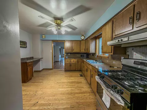 1218 120th St, Whiting, IN 46394 photo 9
