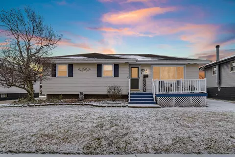 520 211th St, Dyer, IN 46311