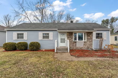 324 Maple St, Crown Point, IN 46307