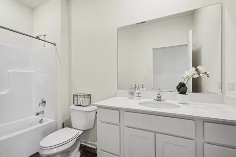 Bath - 11649 Thomas St, Crown Point, IN 46307 photo 1 of 1