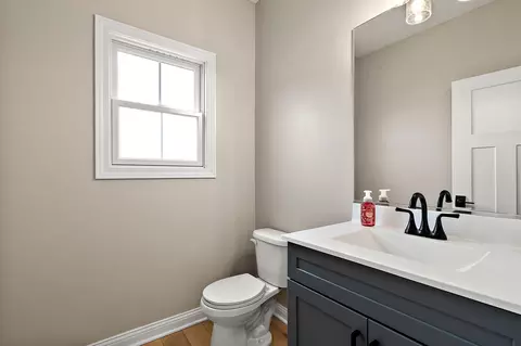 Bath - 2062 Nolan Ave, Crown Point, IN 46307 photo 5 of 5