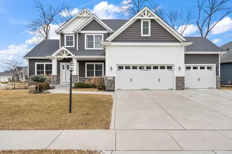 2062 Nolan Ave, Crown Point, IN 46307