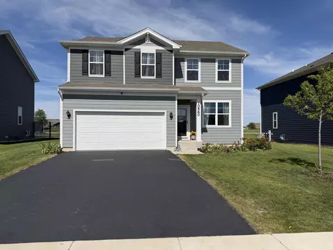 10560 Azalea Dr, Crown Point, IN 46307