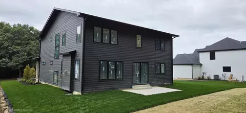 Exterior - 85 Eskir Ln, Crown Point, IN 46307 photo 3 of 8