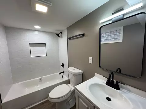 Bath - 3636 Lincoln St, Gary, IN 46408 photo 3 of 4