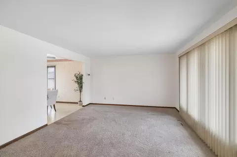 Living - 507 Hickory Ln, Munster, IN 46321 photo 2 of 2