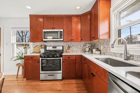 Kitchen - 218 Sunset Ln, Munster, IN 46321 photo 4 of 4