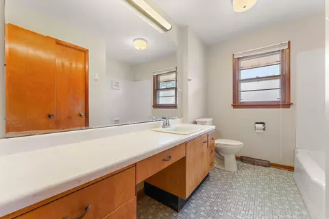 Bath - 8626 Christopher Dr, Saint John, IN 46373 photo 1 of 2