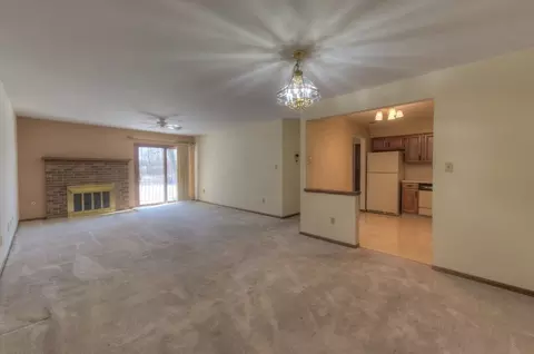 Living - 643 South St #204, Munster, IN 46321 photo 1 of 2