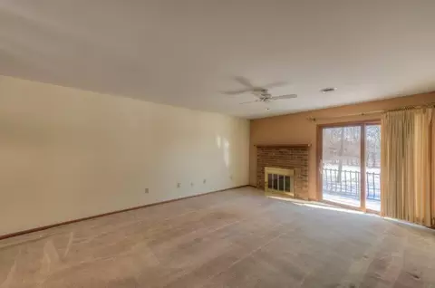 Living - 643 South St #204, Munster, IN 46321 photo 2 of 2