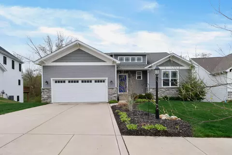 3911 Crown Dr, Valparaiso, IN 46383