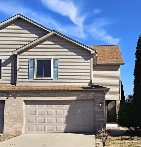 10067 Adams St, Crown Point, IN 46307