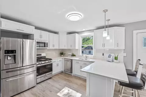 Kitchen - 864 Ohio St, Gary, IN 46402 photo 2 of 3