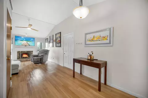 Entry Way - 3603 Timberbridge Dr #E, Valparaiso, IN 46383 photo 1 of 1