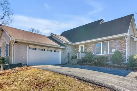 Exterior - 5351 E Honor Ave, De Motte, IN 46310 photo 3 of 9