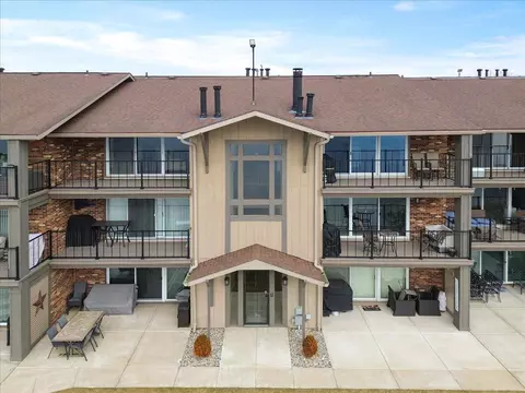 8125 Lake Shore Dr #6, Cedar Lake, IN 46303