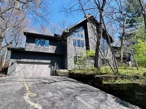 105 S Merrivale Ave, Beverly Shores, IN 46301