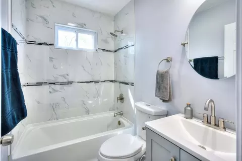 Bath - 1330 Taney Pl, Gary, IN 46404 photo 1 of 2
