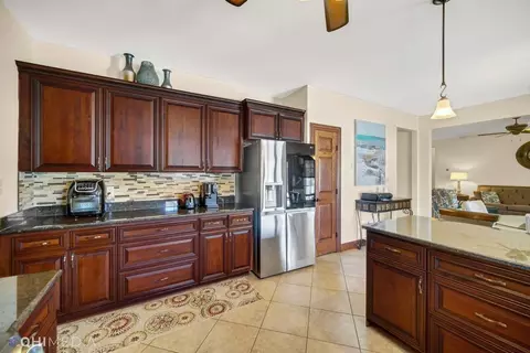 Kitchen - 10406 Silver Maple Dr, Saint John, IN 46373 photo 2 of 3