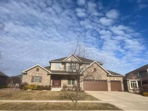 Exterior - 10406 Silver Maple Dr, Saint John, IN 46373 photo 2 of 6