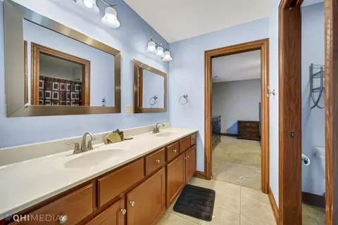 Entry Way - 10406 Silver Maple Dr, Saint John, IN 46373 photo 3 of 3