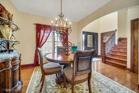 Dining - 10406 Silver Maple Dr, Saint John, IN 46373 photo 2 of 3