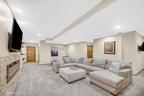 Living - 10406 Silver Maple Dr, Saint John, IN 46373 photo 1 of 1