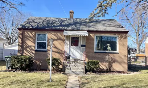 328 N California St, Hobart, IN 46342